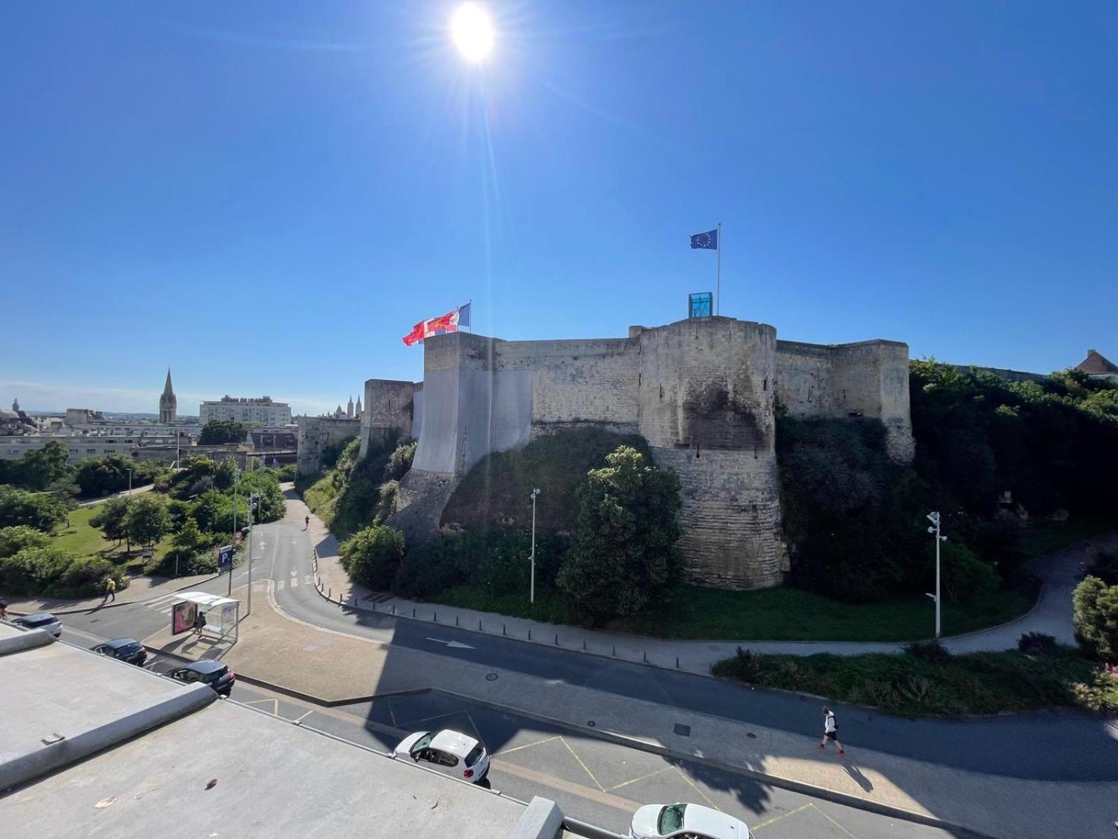 Castle - Vue Sur Le Chateau - Hypercentre Caen Exterior photo